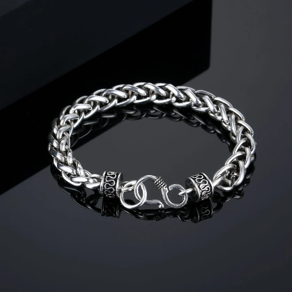Bracelet Punk Rétro, personnalité mode et polyvalent. Un accessoire incontournable pour affirmer votre style unique et compléter vos tenues.