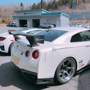 NISSAN GT-R R35