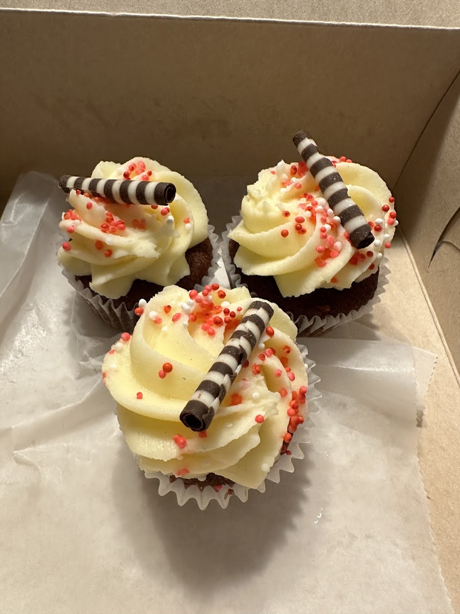 GF red velvet mini cupcakes