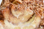 Pecan Sticky Bun Pull-Apart Bread was pinched from <a href="https://www.realmoms.com/543-2/" target="_blank">www.realmoms.com.</a>