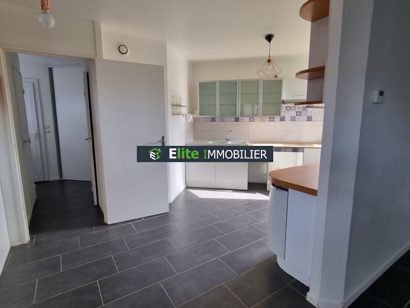 Vente maison 5 pièces 95 m² à Val-de-Reuil (27100), 147 000 €