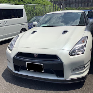 NISSAN GT-R R35