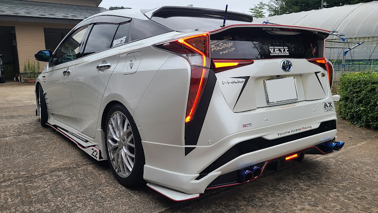 プリウスのワンオフパーツ・50プリウス　SPORTS　edition・みのちゃん工房・愛車のお尻はこんな感じに関するカスタム事例の投稿画像2枚目