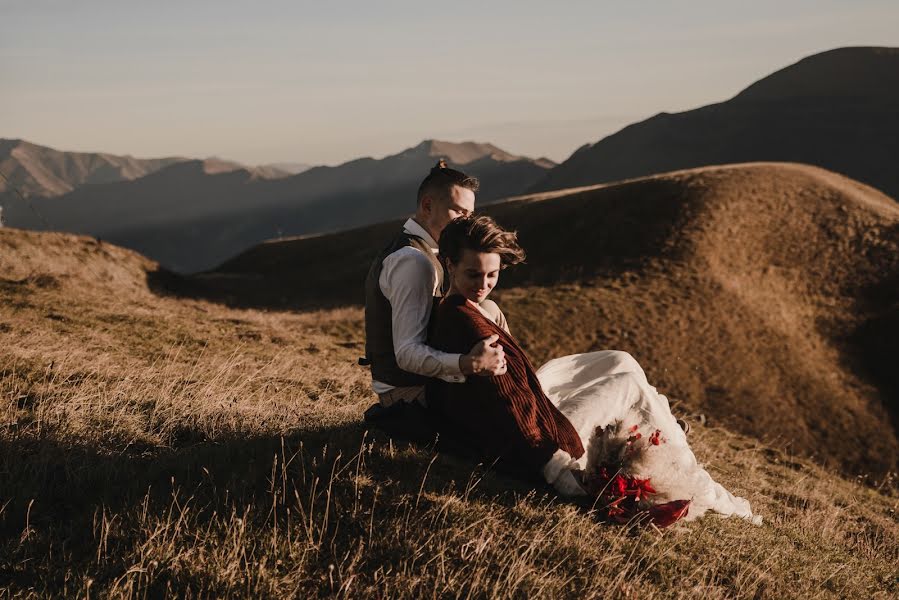 Fotografo di matrimoni Arina Krasnikova (arinak). Foto del 27 aprile 2020