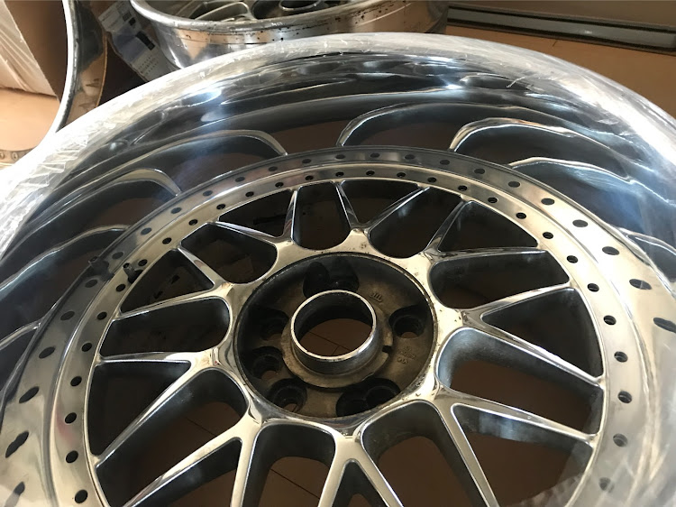 シルビアのDIY・ホイール交換・シルビア・s15シルビアに関するカスタム事例の投稿画像1枚目