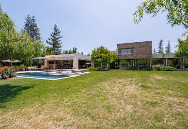 House with garden and terrace 10