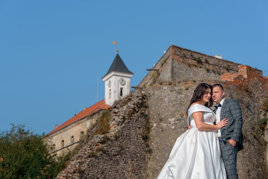 Jurufoto perkahwinan Zoltan Peter (zoltanpeter). Foto pada 16 Disember 2019