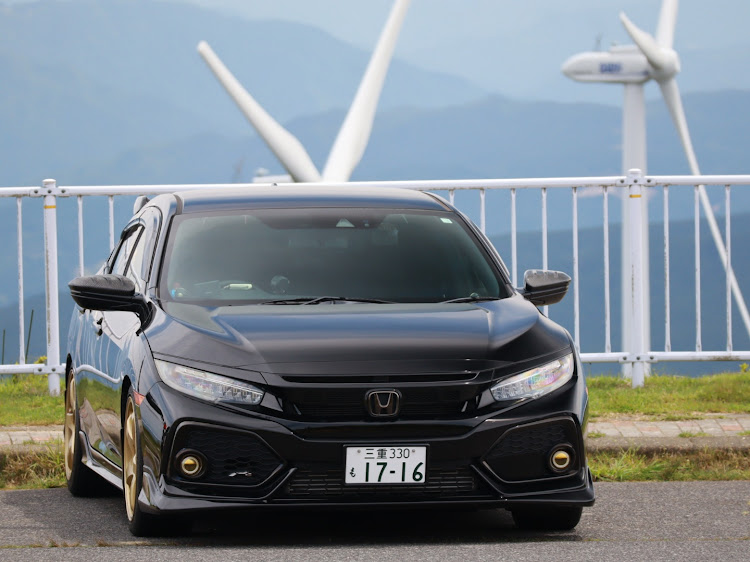 シビック(欧州HB)のFK７・青山高原・風車とコラボ📸に関するカスタム事例の投稿画像1枚目