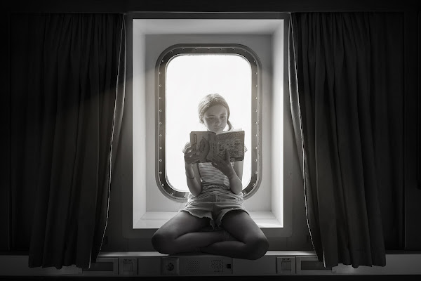 Immersa nella lettura di Alexx70