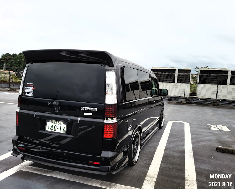 ステップワゴンの屋上駐車場は盛れる・RF頑張ろう委員会・HONDA The Power of Dreamsに関するカスタム事例の投稿画像4枚目