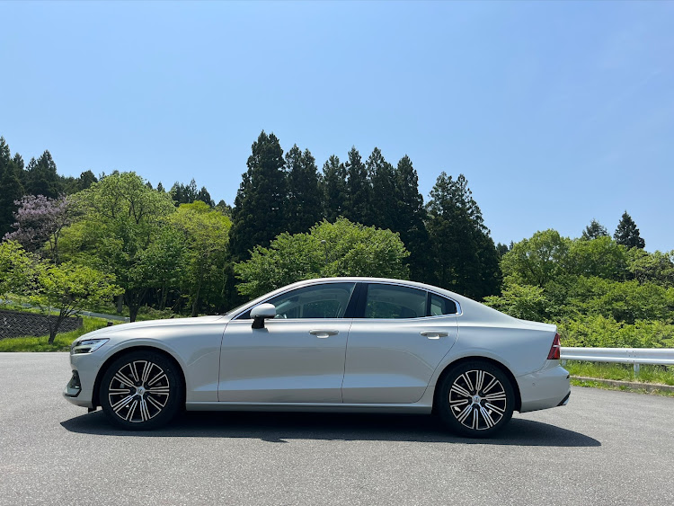 S60のVOLVO・スタッドレスから夏タイヤへ交換・高原ドライブ・西蔵王公園・カメ活📷に関するカスタム事例の投稿画像3枚目