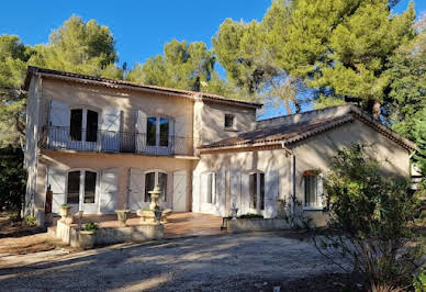 Maison avec terrasse 1