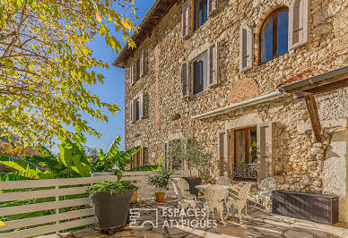 House with pool and terrace 2