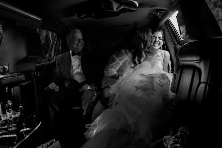 Свадебный фотограф Víctor Martí (victormarti). Фотография от 24 февраля 2017