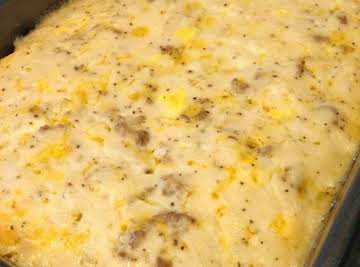 biscuits and gravy casserole