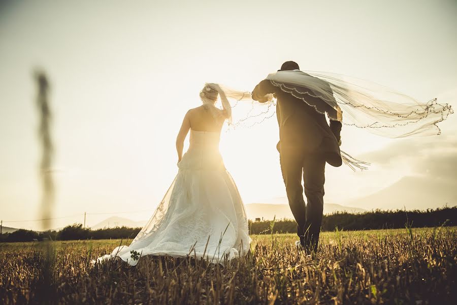 Fotografo di matrimoni Luigi Renzi (luigirenzi2). Foto del 9 giugno 2015