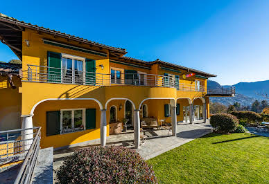 Maison avec piscine et jardin 2