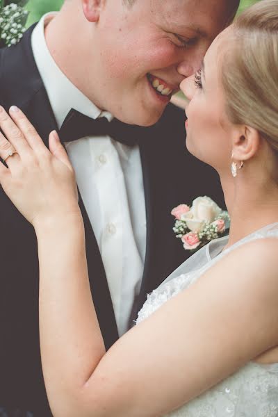 Fotografo di matrimoni Conny Seroka (seroka). Foto del 23 settembre 2015