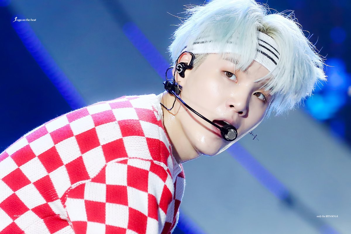 K-Pop Idols Who Kill It With Headbands And Bandanas - Koreaboo