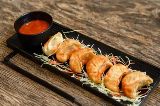 Veg Crispy Fried Momos [8 Pieces] With 2 Oreo Shake