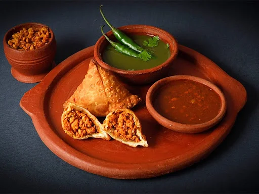 chicken keema Samosa