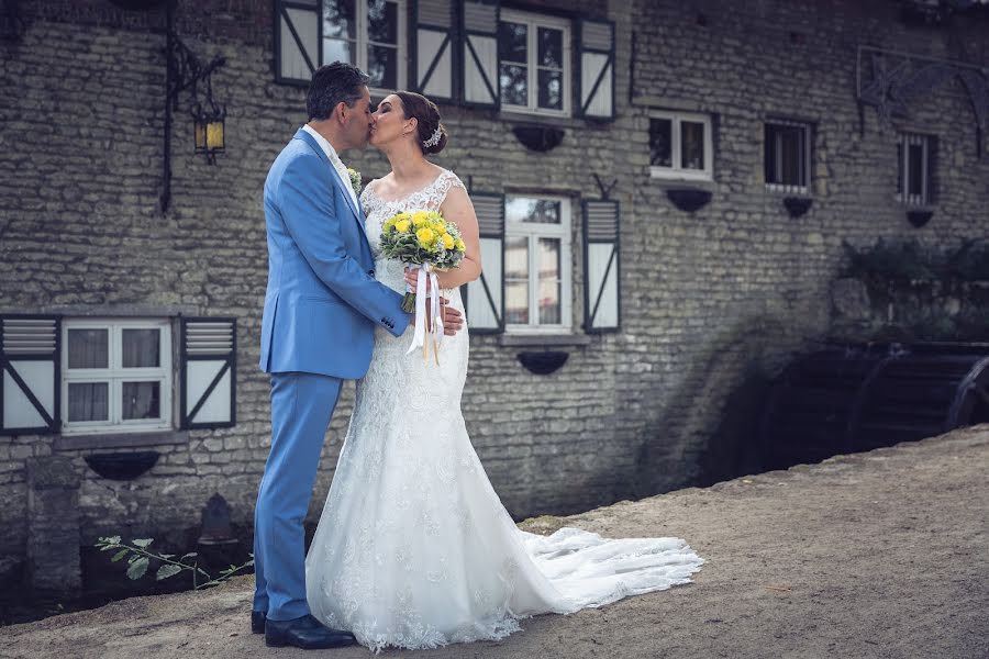 Fotografo di matrimoni András Veres (andrasvisual). Foto del 8 marzo 2019