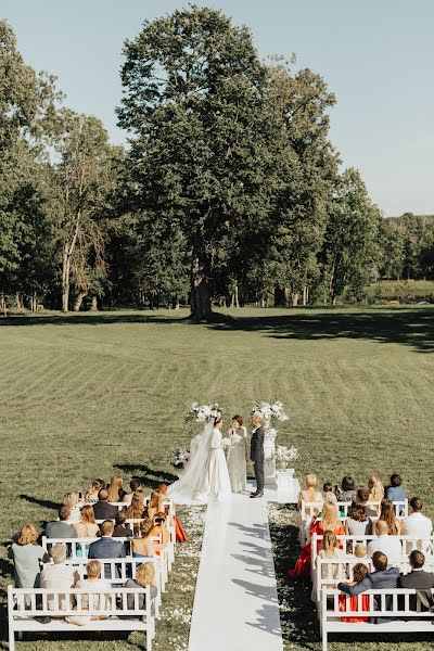 Fotógrafo de casamento Alena Plaks (alenaplaks). Foto de 24 de setembro 2019