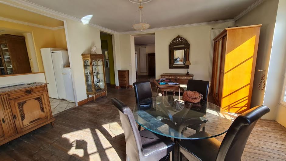 Vente appartement 5 pièces 224 m² à Nangis (77370), 222 600 €