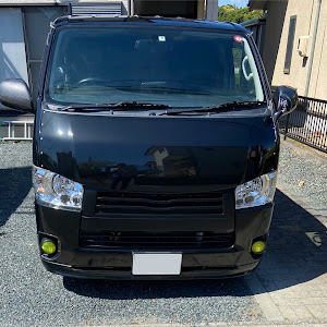 ハイエースバン TRH200V
