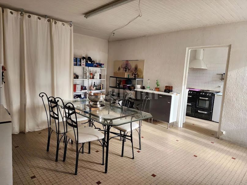 Vente locaux professionnels 7 pièces 230 m² à Grignan (26230), 105 000 €