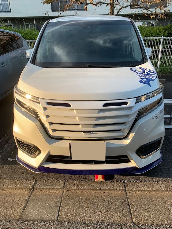 ステップワゴンのステップワゴンスパーダRP3・車高調整・ノブレッセ・ガレージベリーフロントリップに関するカスタム事例の投稿画像1枚目