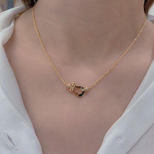 Title 2, Vachette Clasp Fashion Exquisite Necklace, a be...