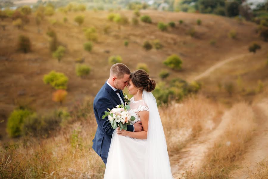 Wedding photographer Elena Miroshnik (mirlena). Photo of 18 October 2019