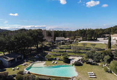 Maison avec piscine et jardin 3