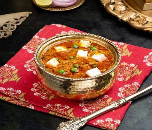 Paneer Matar (500 ML)