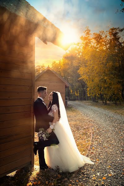 Wedding photographer Husovschi Razvan (razvan). Photo of 2 November 2018