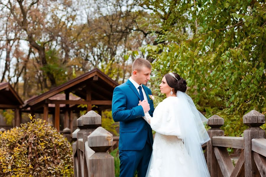 Fotógrafo de casamento Natalya Olekseenko (nataolekseenko). Foto de 5 de março 2017