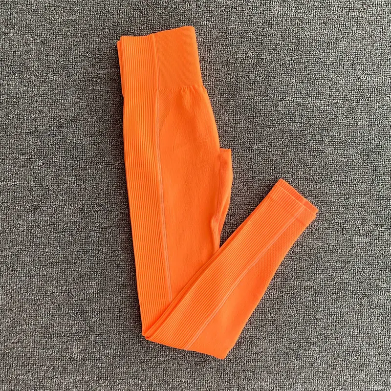 Title 2, Pantaloni da yoga per esercizi