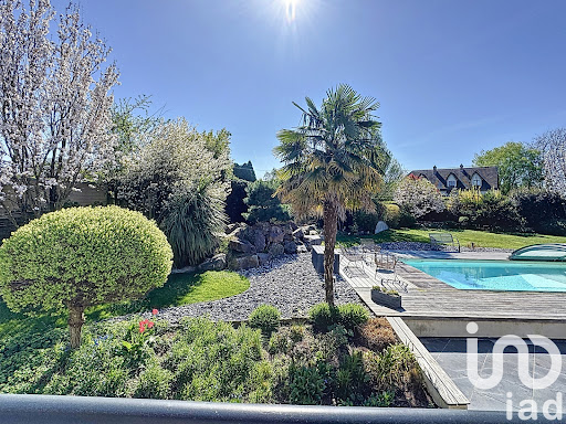 House with pool and terrace 1