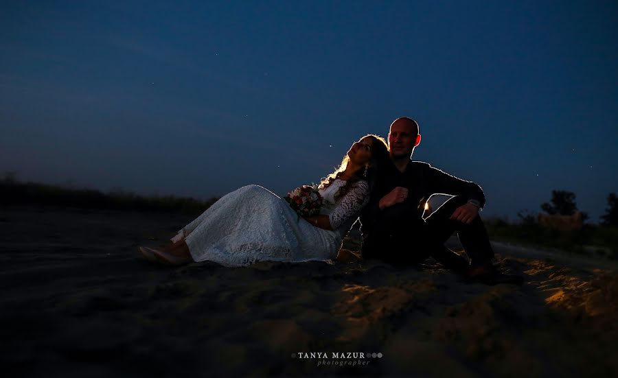 Fotógrafo de casamento Tanya Mazur (neofitka). Foto de 12 de setembro 2016