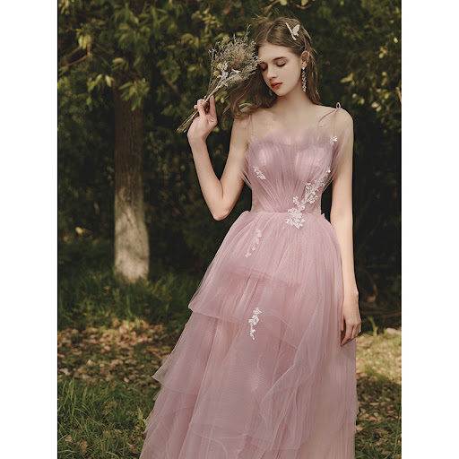 Title 3, Womens Fashion Temperament Long Light Yarn Fre...
