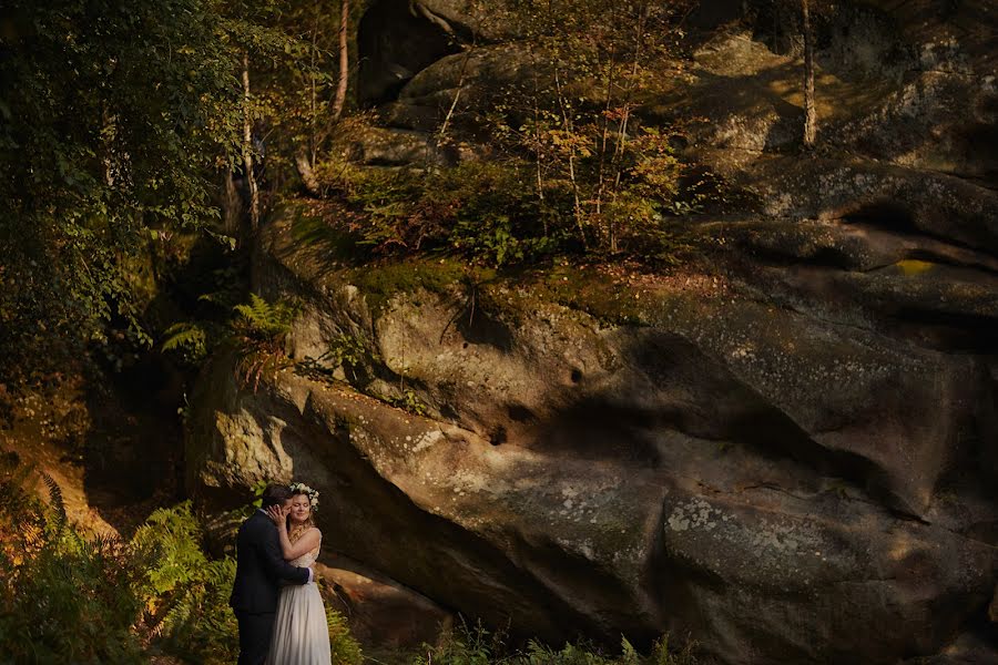 Fotógrafo de casamento Wiktor Janusz (wiktorjanusz). Foto de 4 de outubro 2021