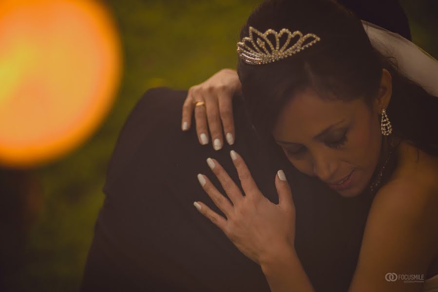 Fotógrafo de casamento Valery Garnica (focusmilebodas2). Foto de 15 de junho 2017