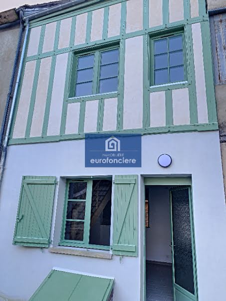Location  maison 2 pièces 45.7 m² à Ervy-le-Châtel (10130), 550 €