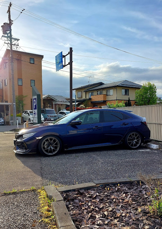 シビックの無限MUGEN・BLITZ・HKS・BBS・愛車の横顔に関するカスタム事例の投稿画像1枚目