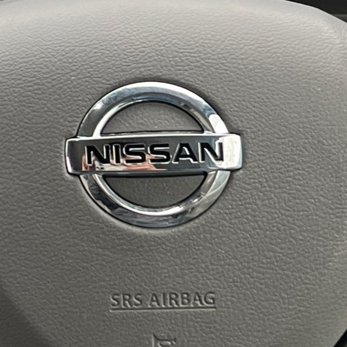 エルグランドの黄色い日産車に関するカスタム事例の投稿画像1枚目