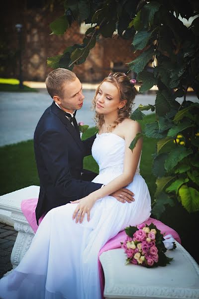 Wedding photographer Elena Gordievskaya (fotolady). Photo of 2 April 2013