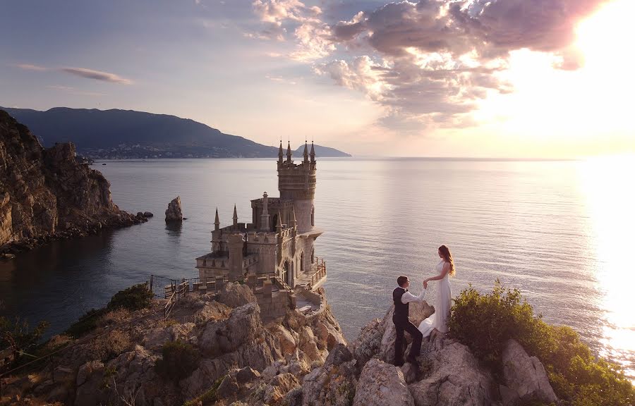 Fotógrafo de casamento Sergey Titov (titov). Foto de 12 de agosto 2020