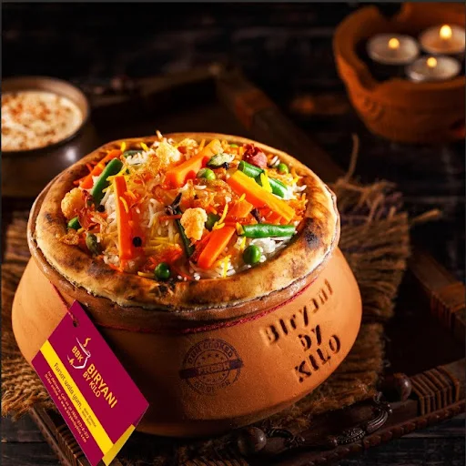 Veg Hyderabadi Dum Biryani [1/2 Kg] Serves 1-2