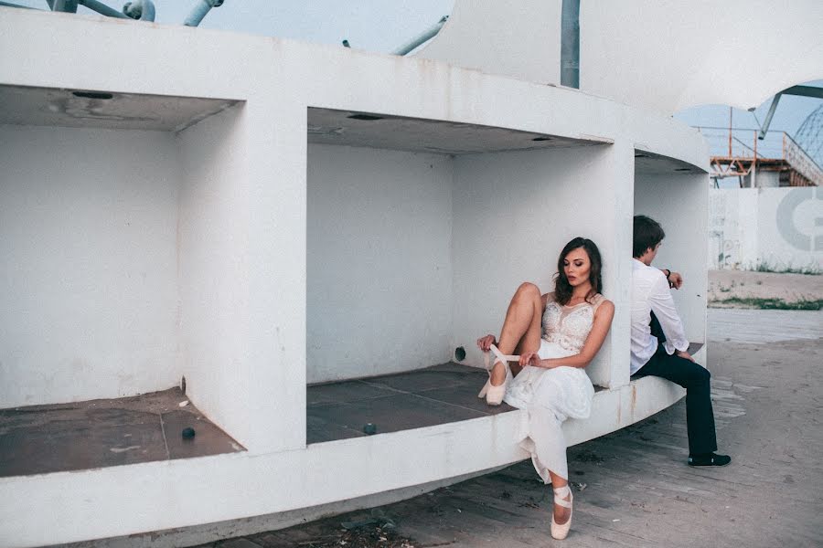 Fotógrafo de casamento Vyacheslav Kalinin (slavafoto). Foto de 11 de junho 2015